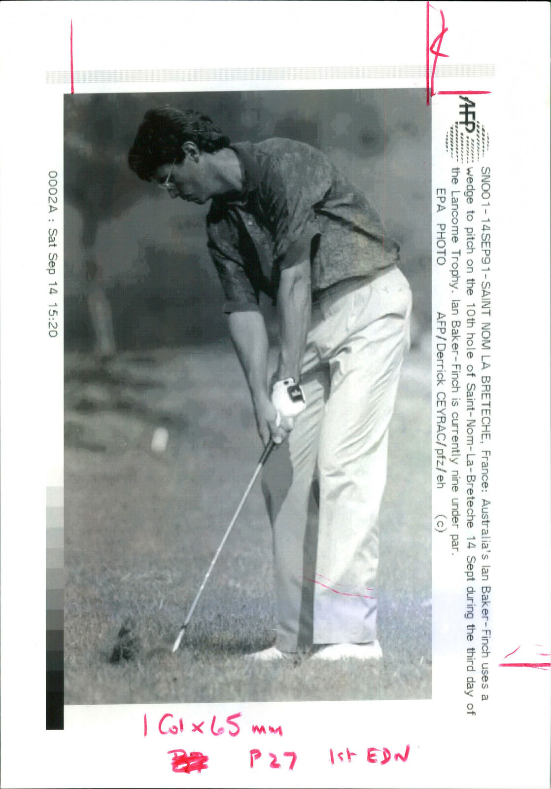 Open champion Ian Baker-Finch plays a wedge sho... - Vintage Photograph 4322831