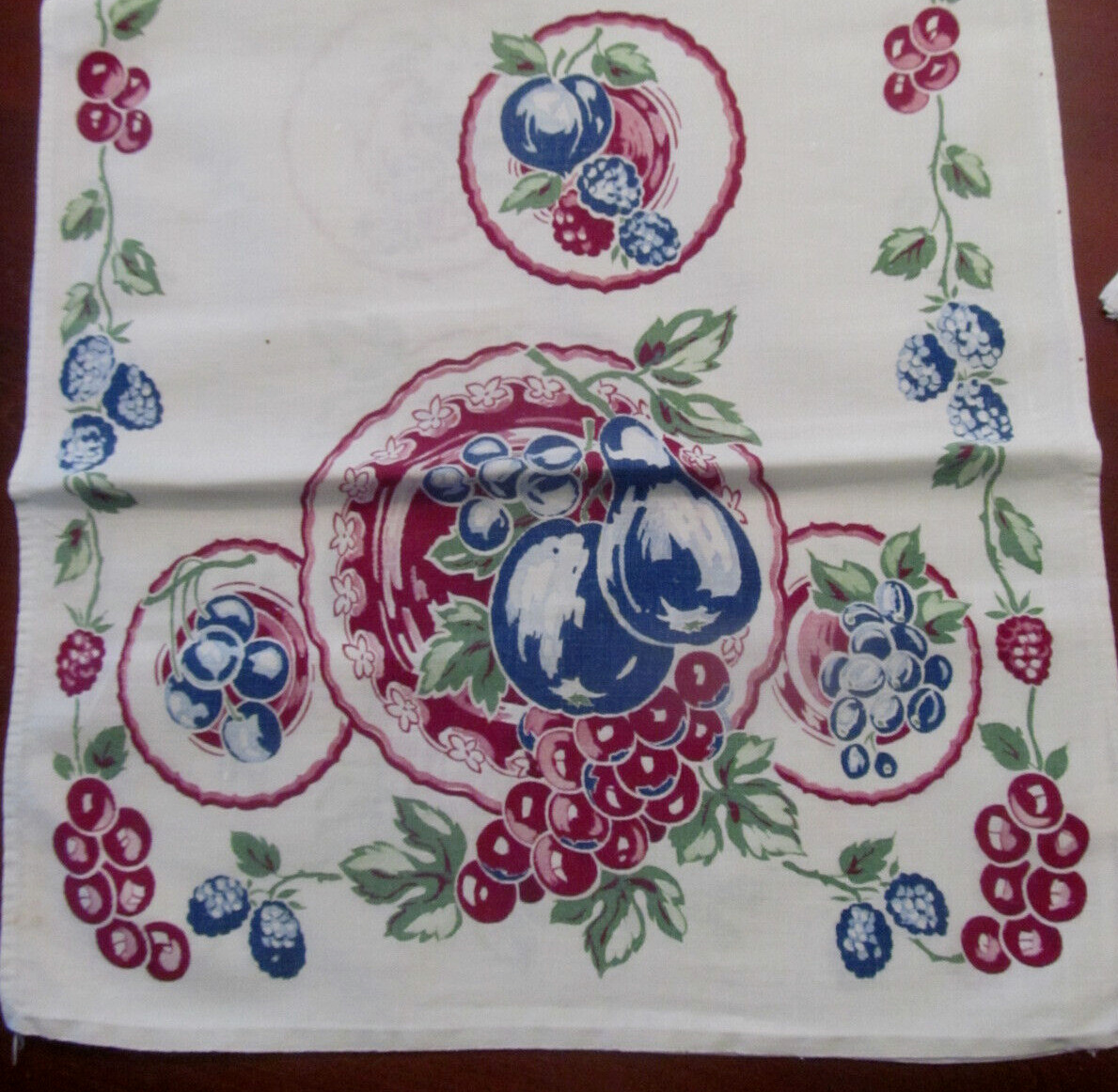 Lot of 3~Matching FRUIT Print Vintage Cotton Towels~Pear Grape Cherry Raspberry