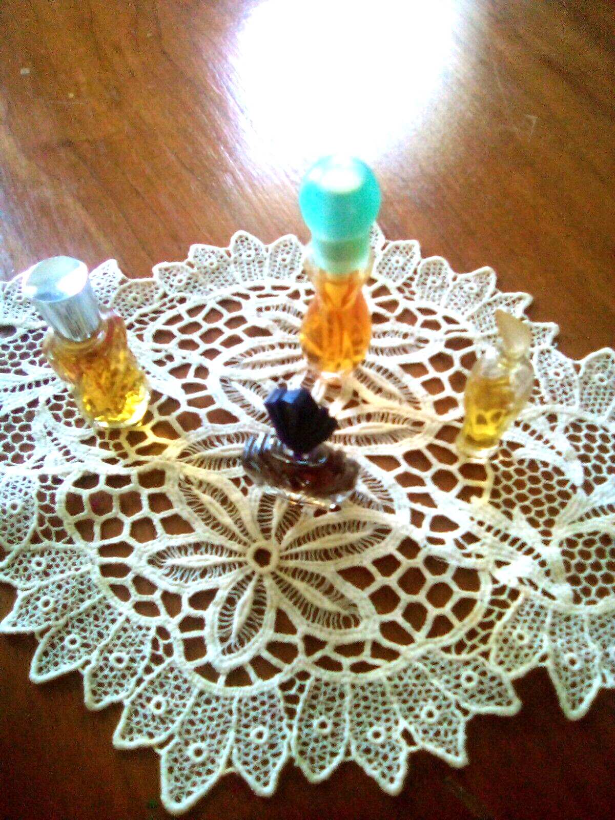 MINI PERFUME COLOGNE BOTTLES 4 CT  WINGS--GIVENCHY- MOSTLY FULL LOT #2