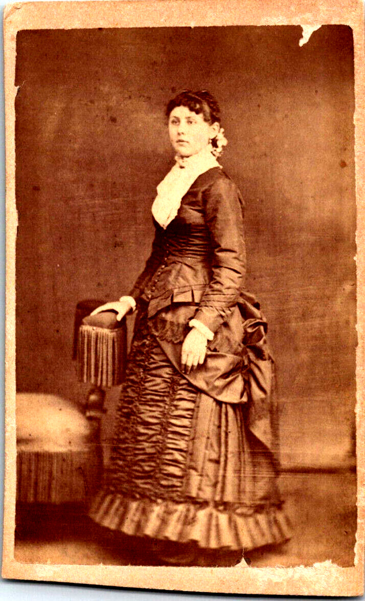 Antique  Circa 1860s CDV Photo Woman Beautiful Gown Lace Collar