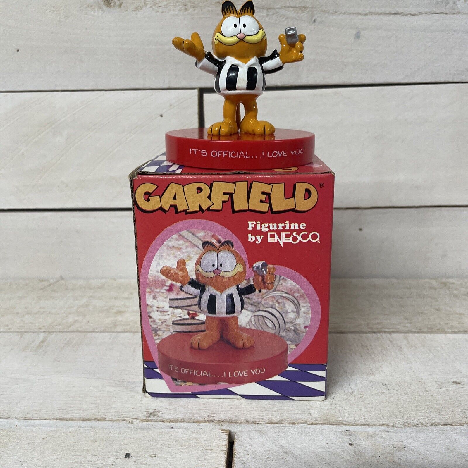 ENESCO Garfield Referee “it’s Official I Love You Figure”  1981 Vintage W/ Box