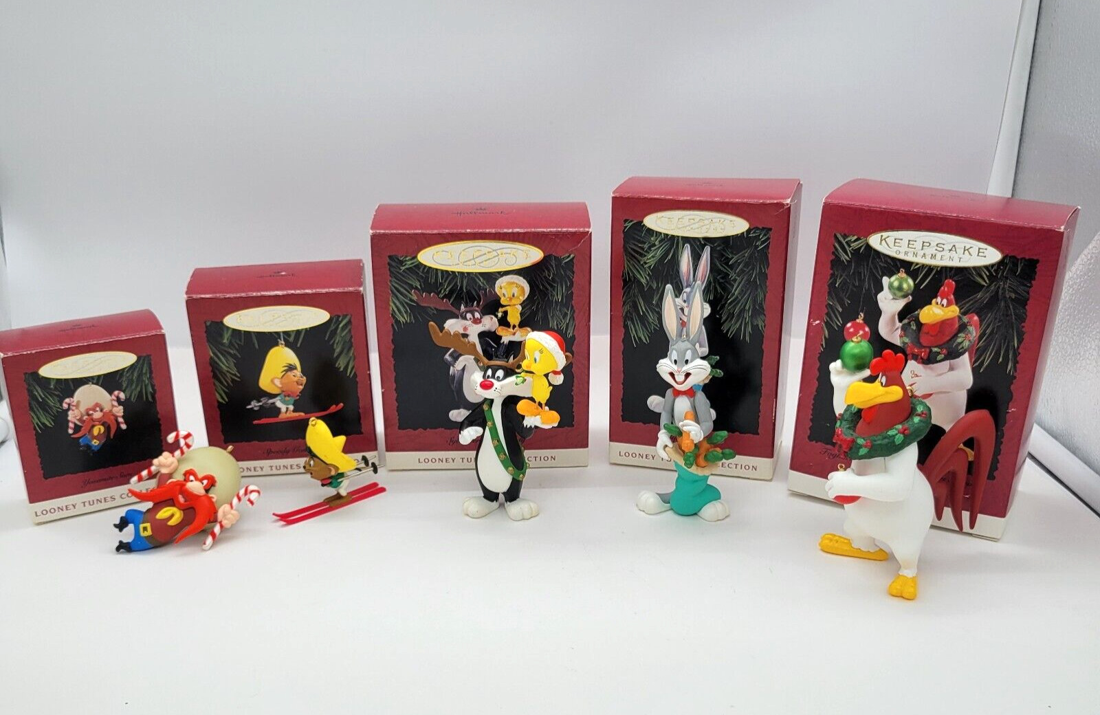 LOT 5 VINTAGE Hallmark CHRISTMAS Ornaments LOONEY TUNES Bugs Bunny