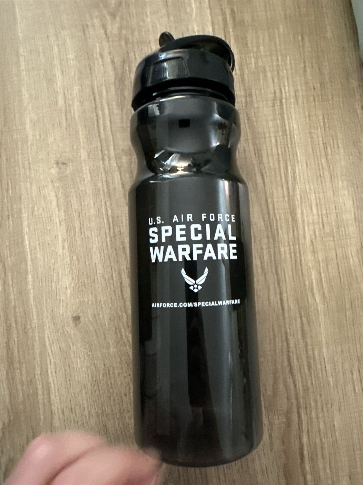 US Air Force Special Warfare Black Flip And Sip Water Container