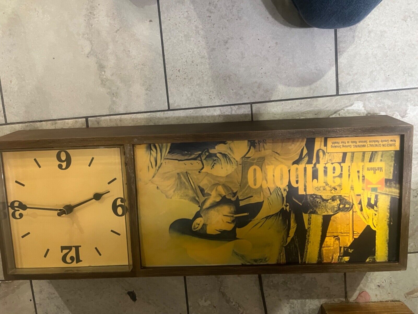 Rare Vintage Marlboro Country Marlboro Man Lighted Clock Sign Philip Morris