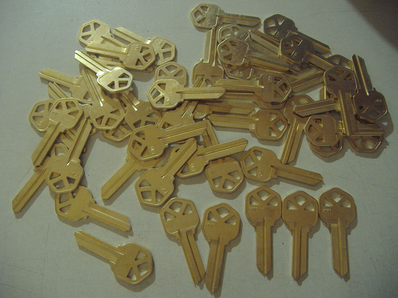 FIFTY LOCKSMITH SOLID BRASS KW1 KEY BLANKS FITS KWIKSET MADE IN USA  50   