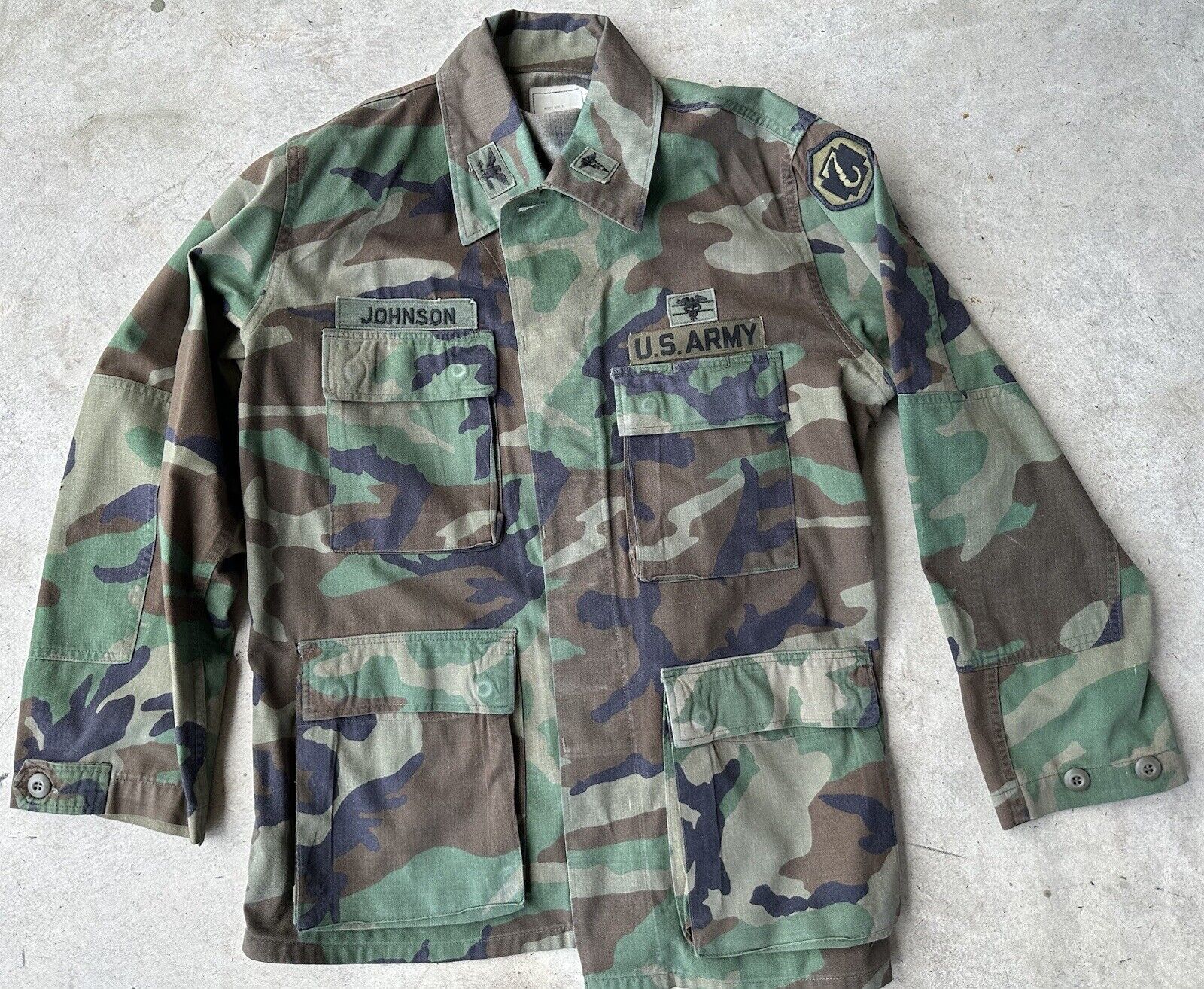 VTG  1981 Military Hot Weather Combat Coat Woodland Camo Shirt Mens Medium Reg