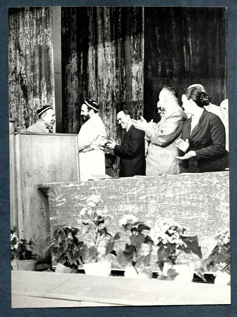 1963 RARE CUBAN FIDEL CASTRO IN SOVIET TRADITIONAL COSTUME URSS ORIG Photo Y 194