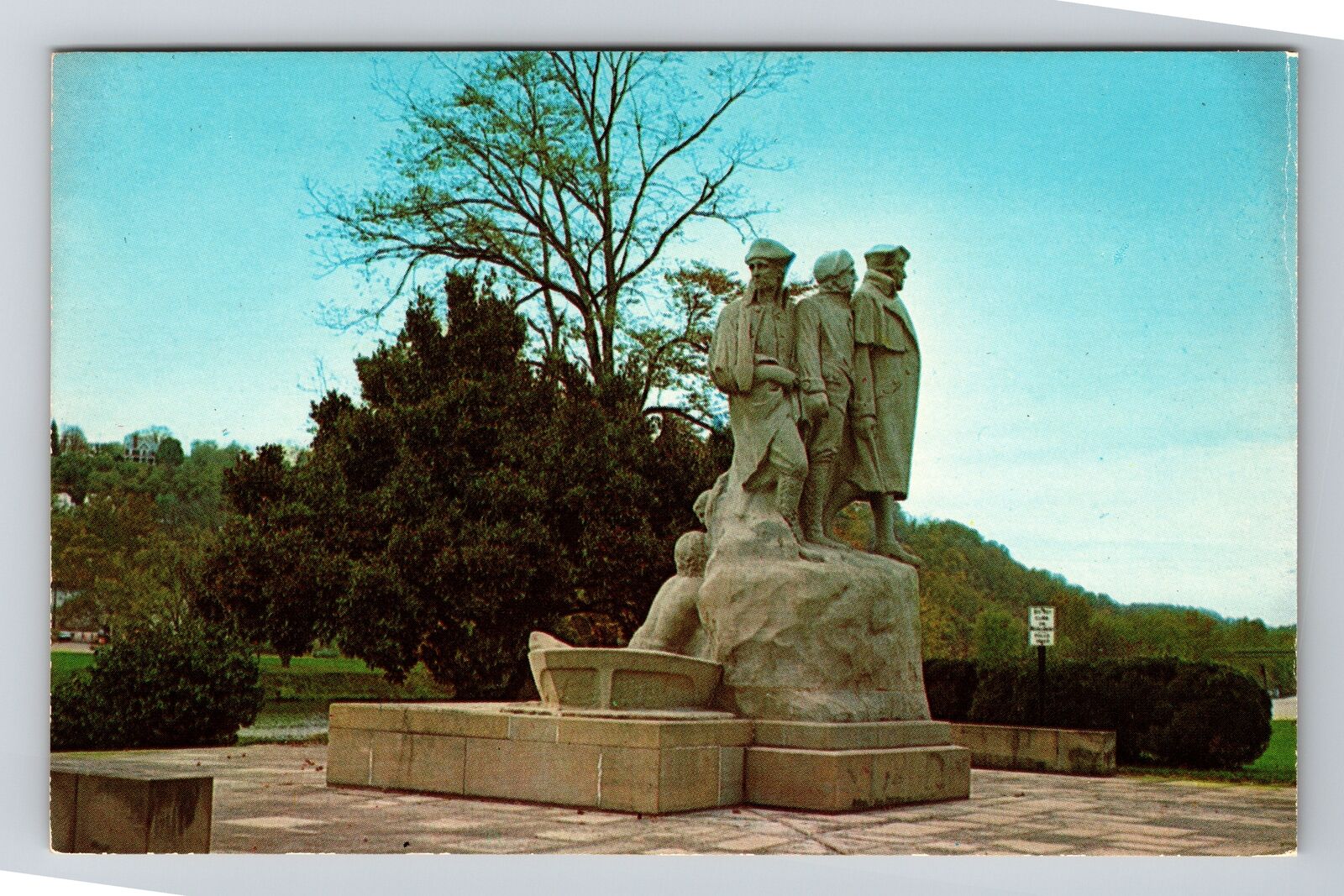 Marietta OH-Ohio, Monument to the Start Westward, Vintage Postcard