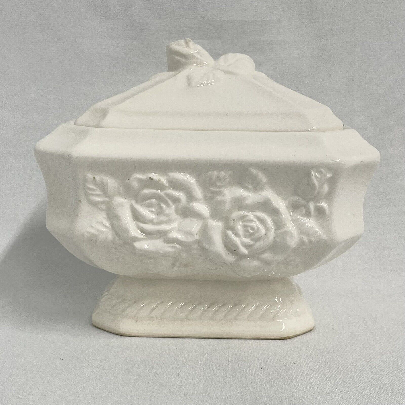 Vintage White Decorative Porcelain Box With Lid Floral