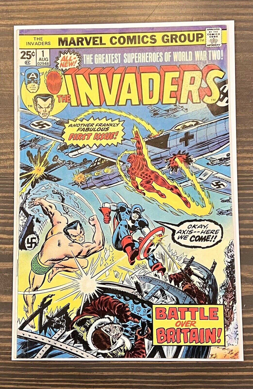 The Invaders #1 (1975) Vintage Marvel Comics Key Issue WWII Very Nice Condition