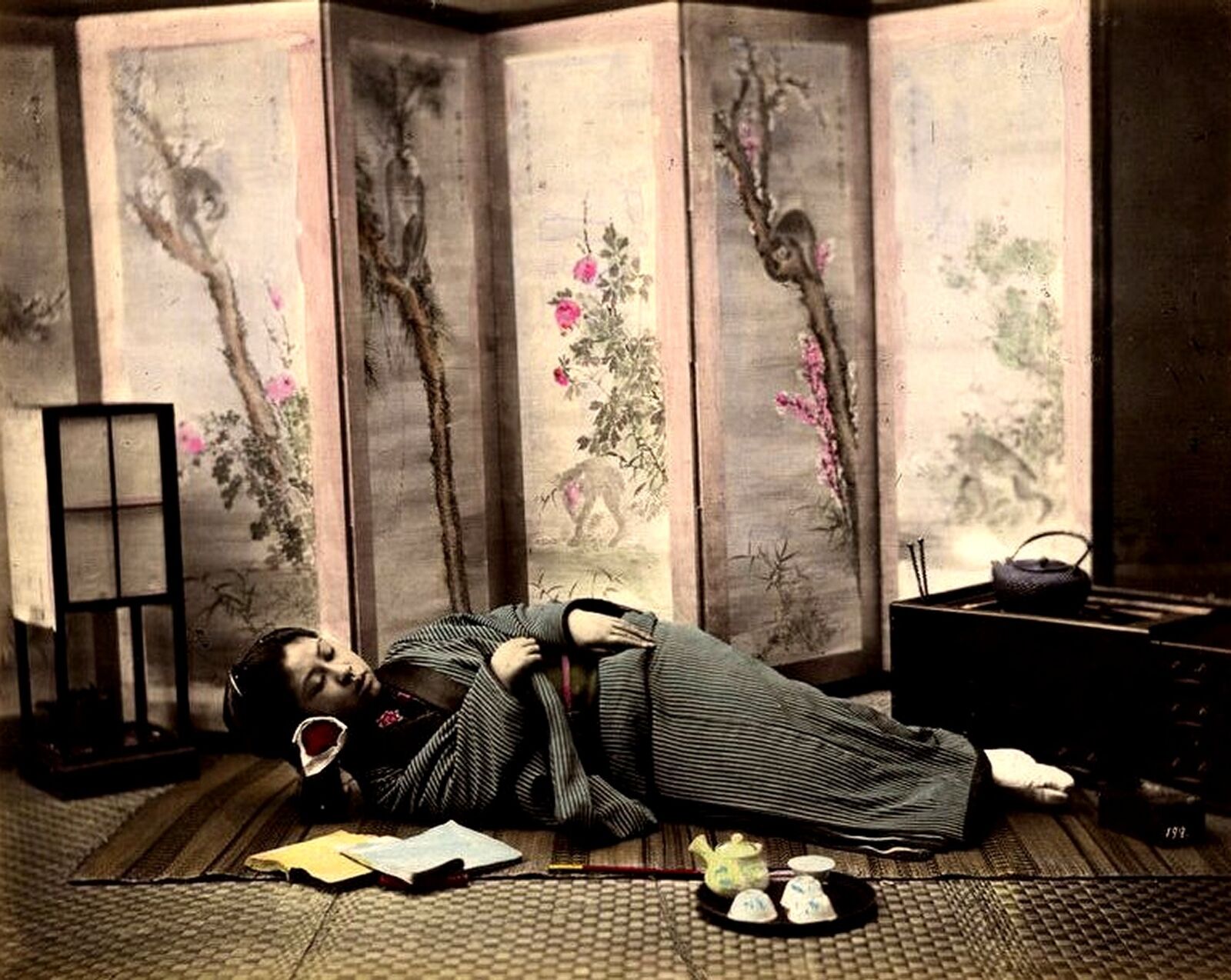 1880s Japan SLEEPING GEISHA Photo  (180-o)