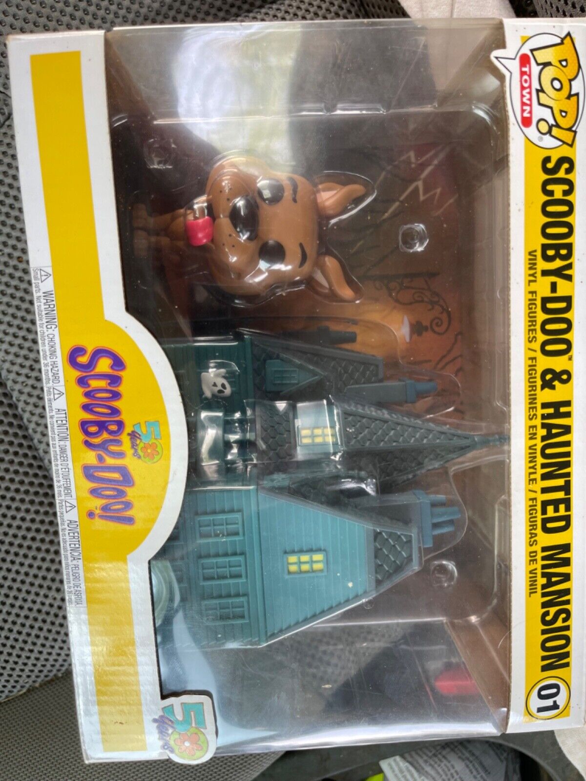 Scooby doo Funko pop town 50th anniversary special edition scooby doo funko