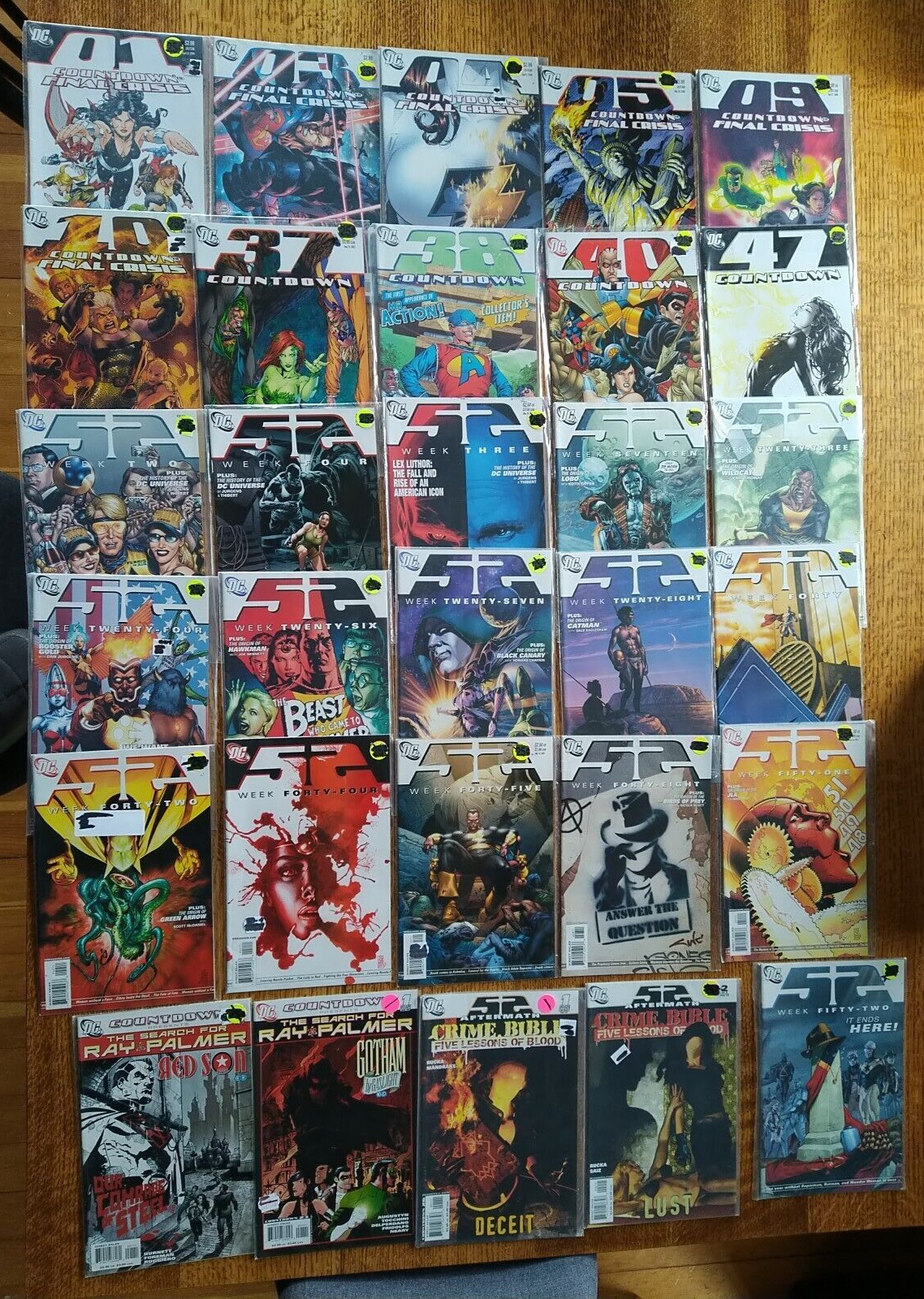 BIG LOT OF 30 Comic Books DC 52 WEEK Countdown Aftermath Crime Bible Bagged