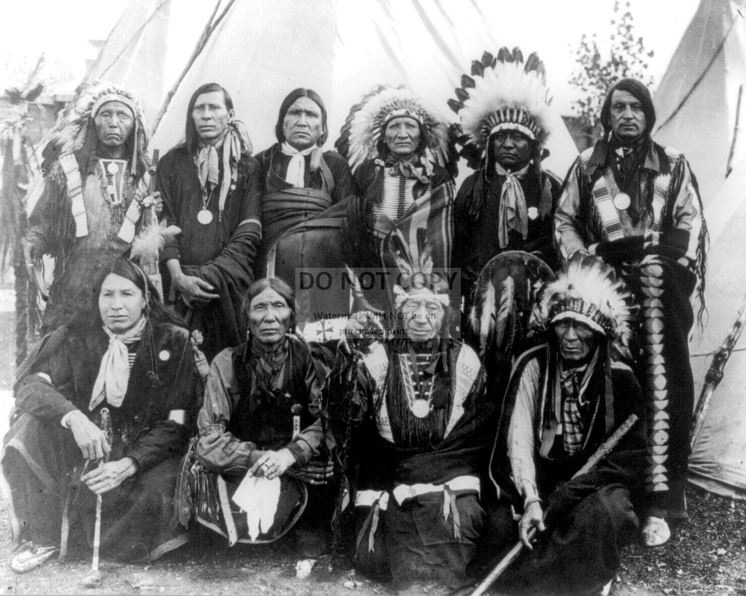 GROUP OF APACHE & SIOUX INDIANS @ 1904 ST. LOUIS EXPOSITION  8X10 PHOTO (FB-058)