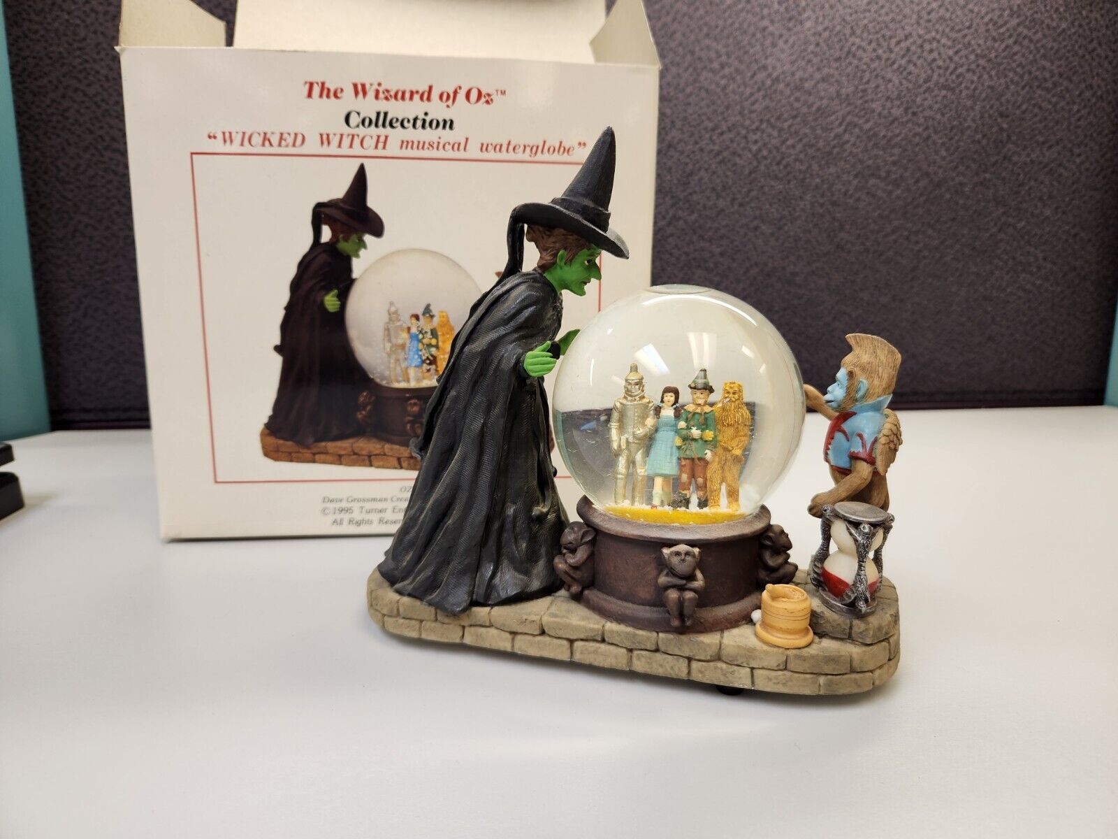 Wizard Of Oz collectible Wicked Witch Snow Globe Winged Monkey Music Box