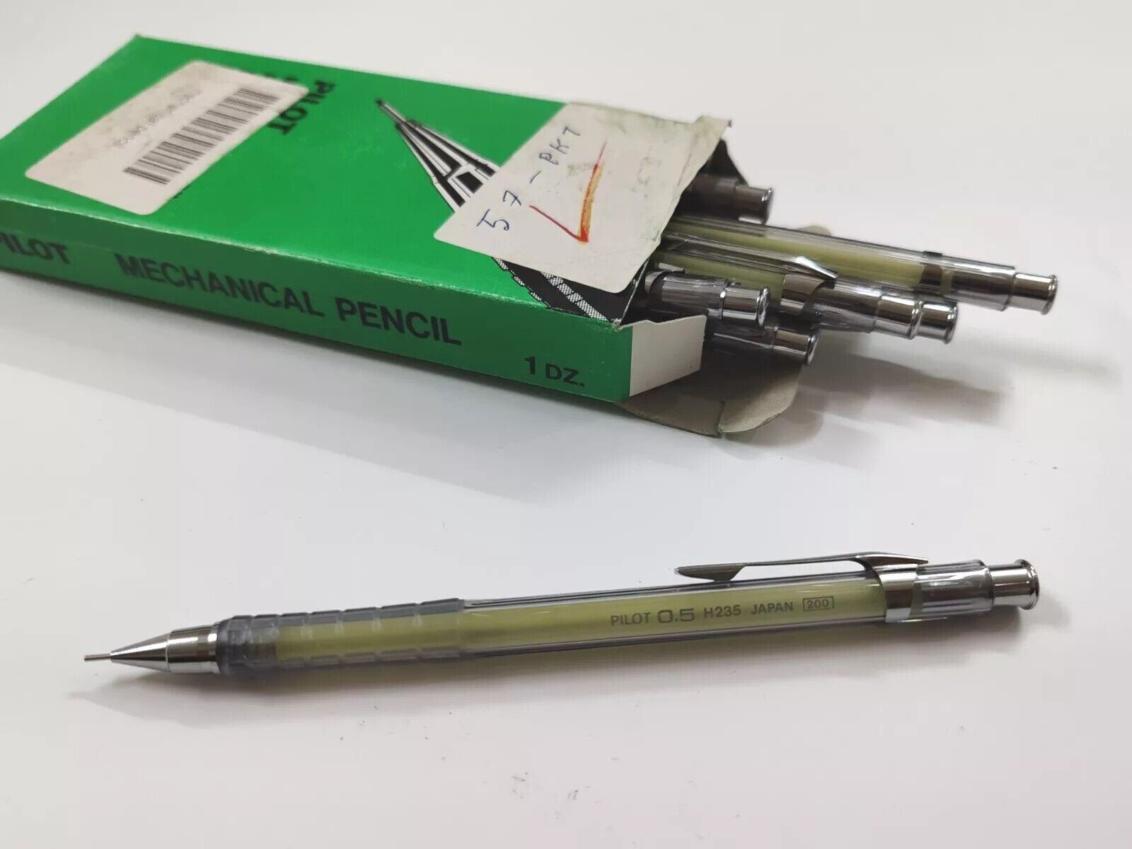 1  Dozin Rare Nos Vintage Of Pilot H235 Nc Transparent Mechanical Pencil 
