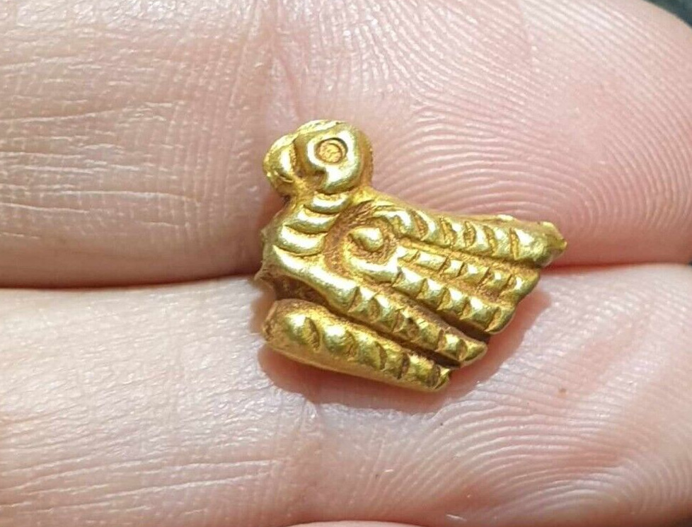 Fine Antique Cute Baby Peacock Spreading Tail PYU Solid 22K Gold Bead Pendant