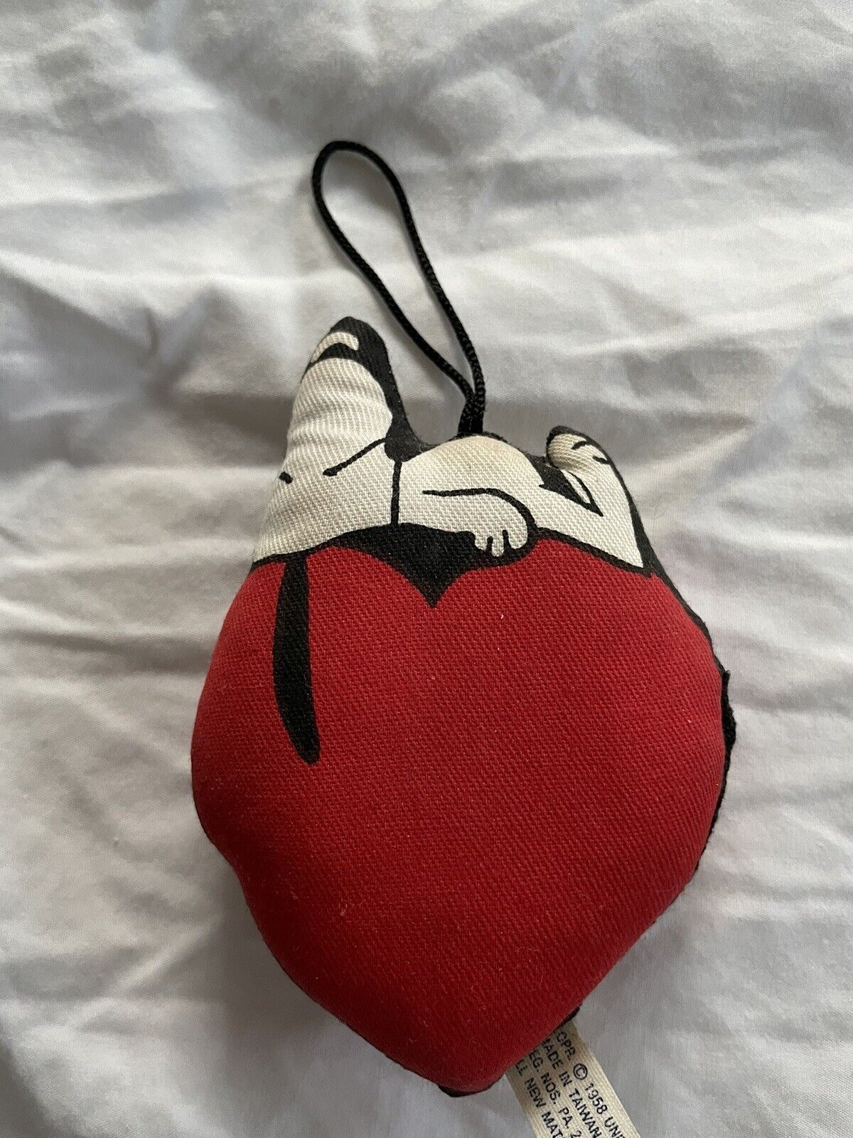 Vintage Fabric Snoopy Ornament: Heart