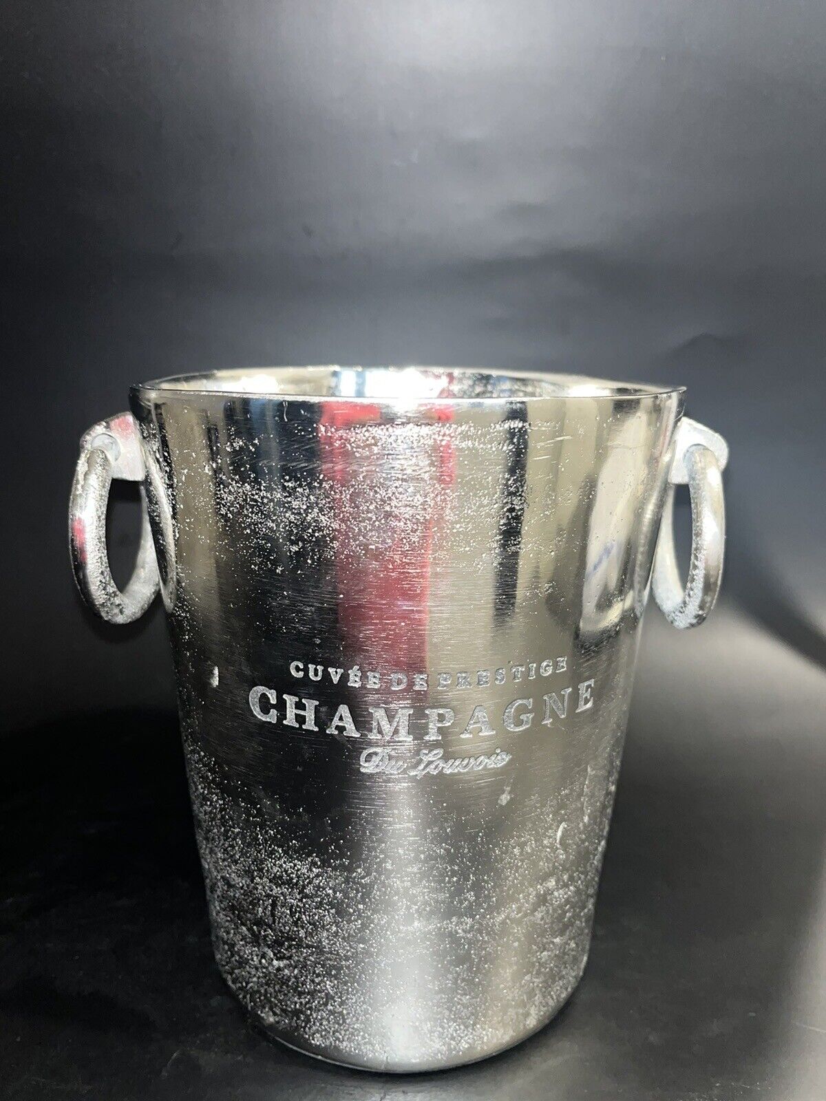 CUVEE DE PRESTIGE Champagne Du Louuis Ice Bucket