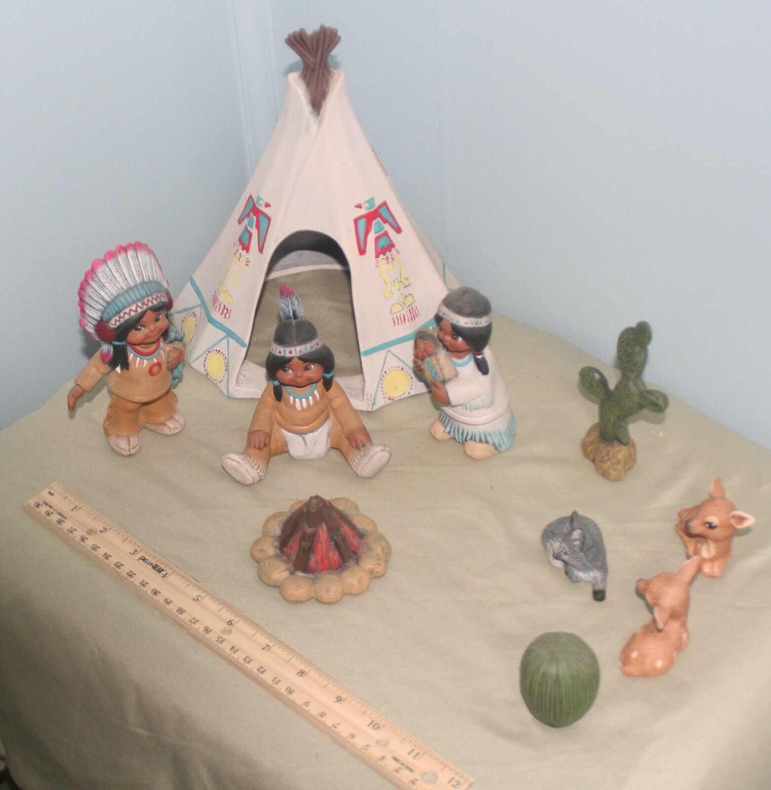 Vintage 10 piece Native American family scene
