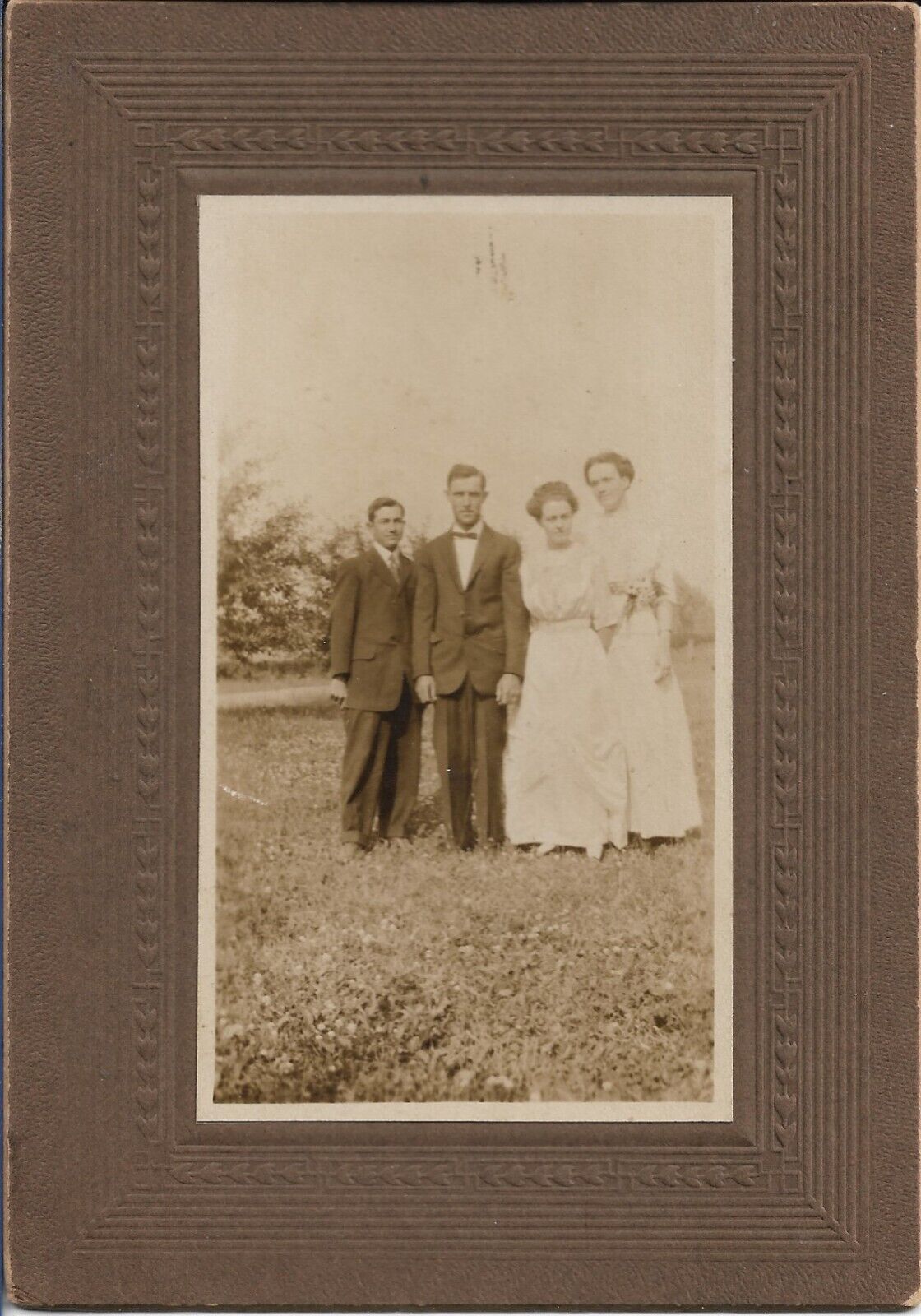 Group Outdoors Wedding Photograph Ladies Man Early 1900s Vintage Cabinet Card