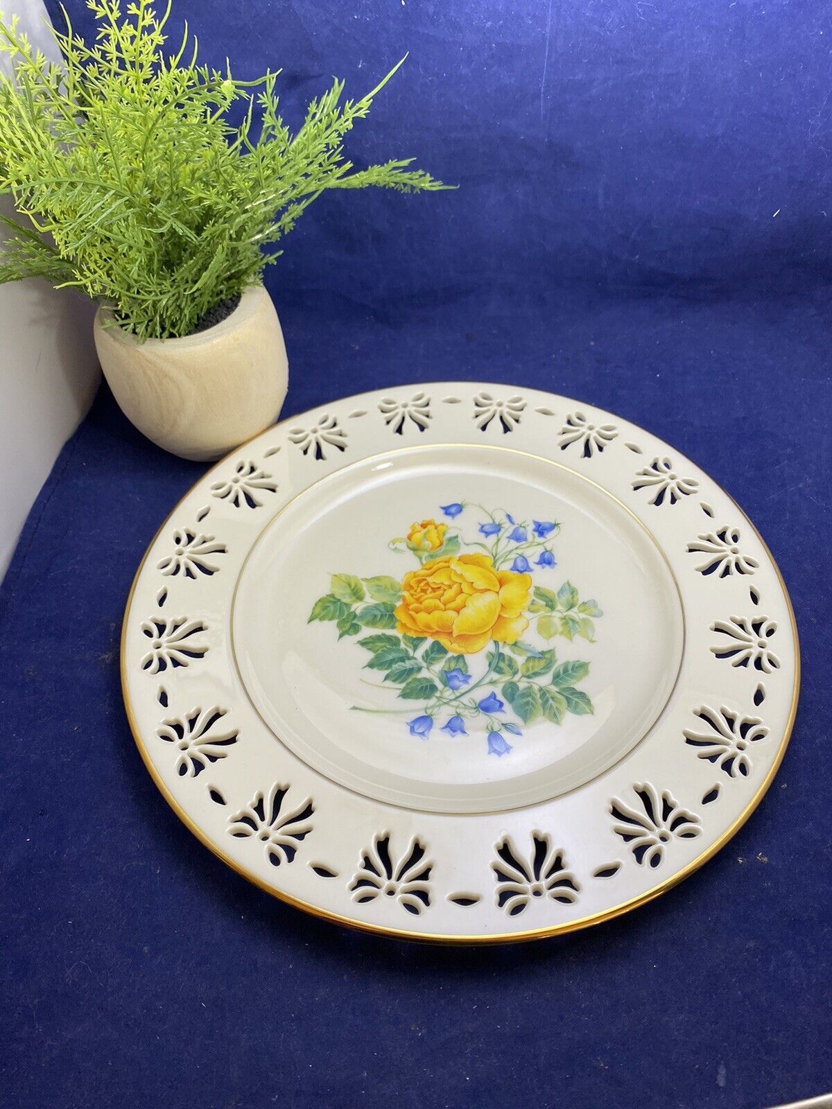 Lenox Victorian Beauty Flower Plate