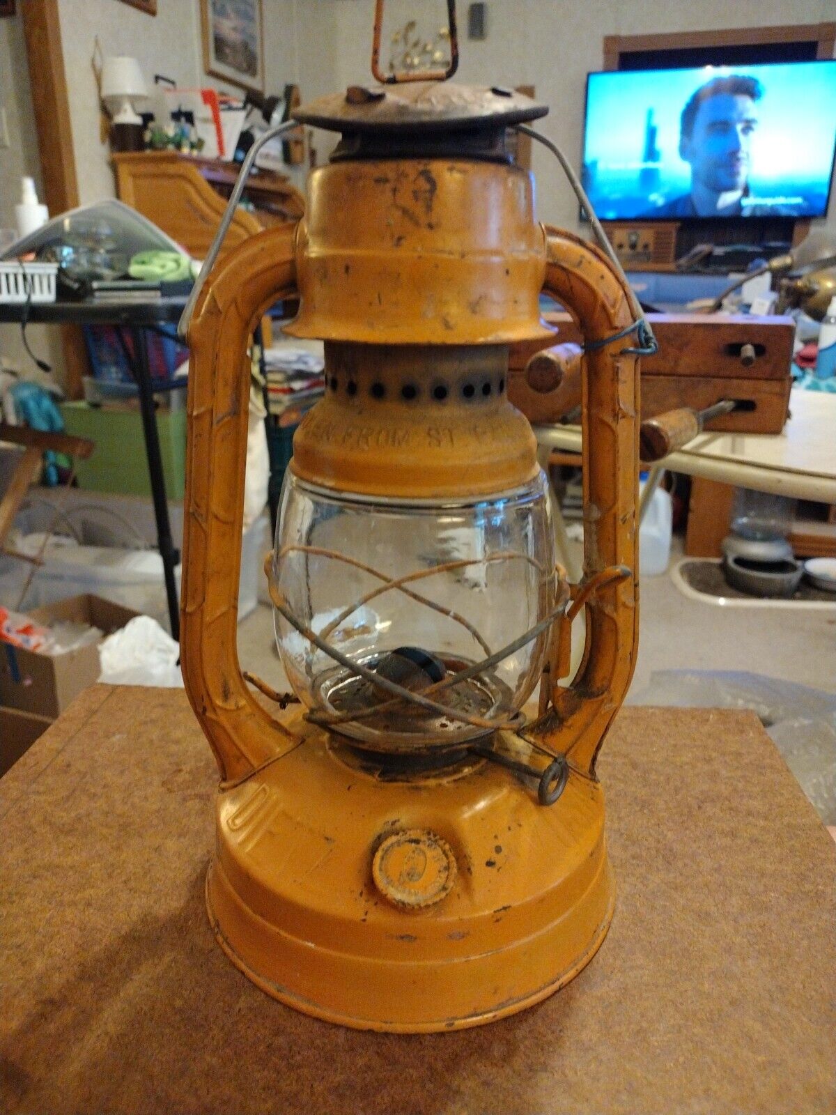 Rare Vintage YELLOW Dietz Little Wizard Lantern  Clear Globe NY USA