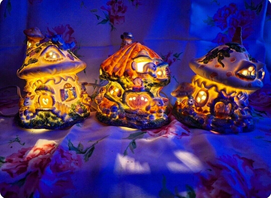 Lighted Ceramic Easter Lamp Bunny Rabbit Night Light Mushroom Vintage Leewards