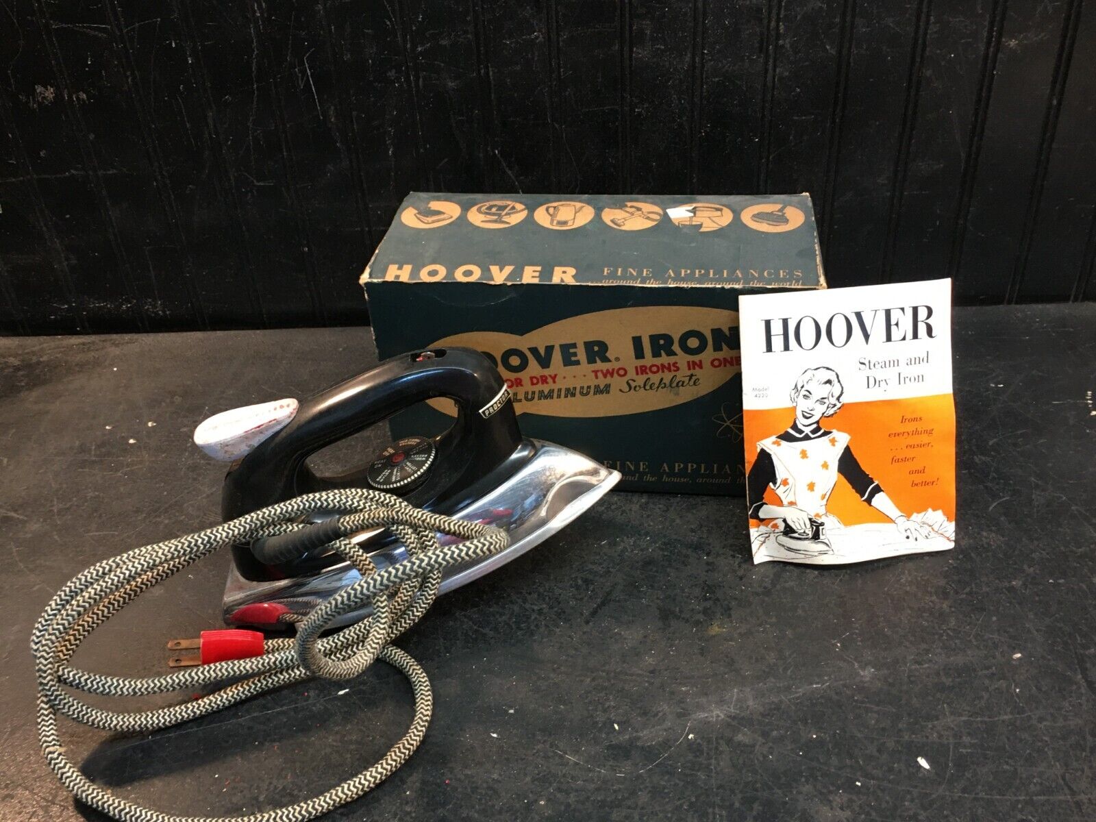 Vintage Hoover Steam or Dry Iron Cloth Cord with BOX & BOOKLET ATOMIC AGE BOX
