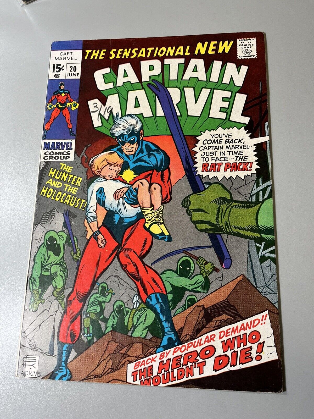 Captain Marvel #20 (1970) Gil Kane Art, vs. Hulk, 1st app. Rat Pack *FN/VF 7.0*