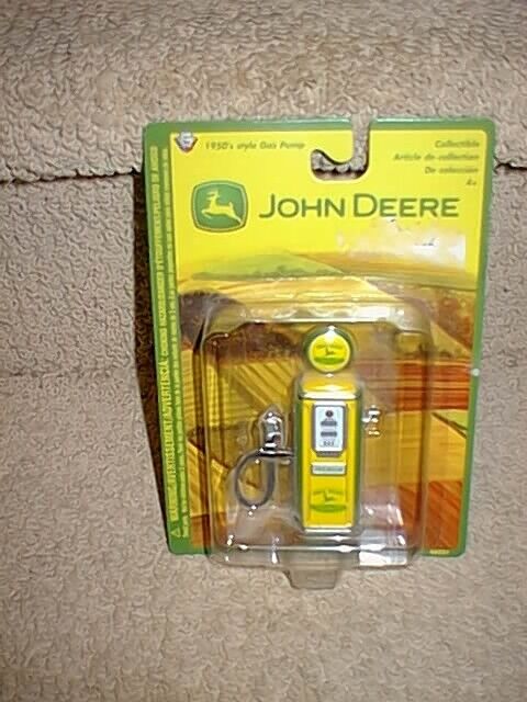 John Deer Vintage 1950\'s Gas Pump Excellent Gear Box Toy Diecast