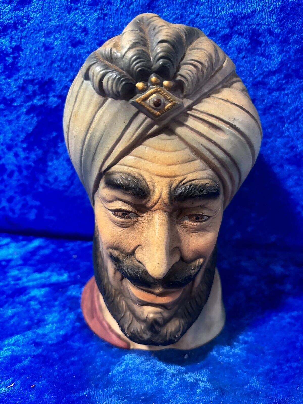 Vintage Royal Crown Sultan Sheik Head Bust #55/860 7.25 x 4.5 x 5\