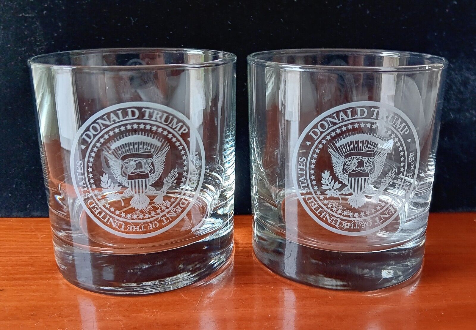 Rare 45th President DONALD J. TRUMP Whiskey Glasses Presidential Seal (2)