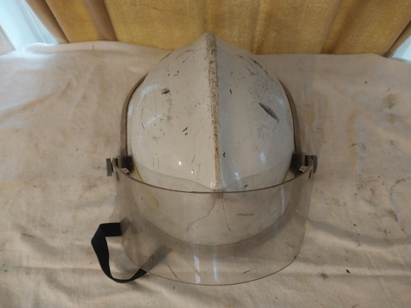 Vintage 1973? Cairns And Bros White Firemen\'s Helmet With Shield