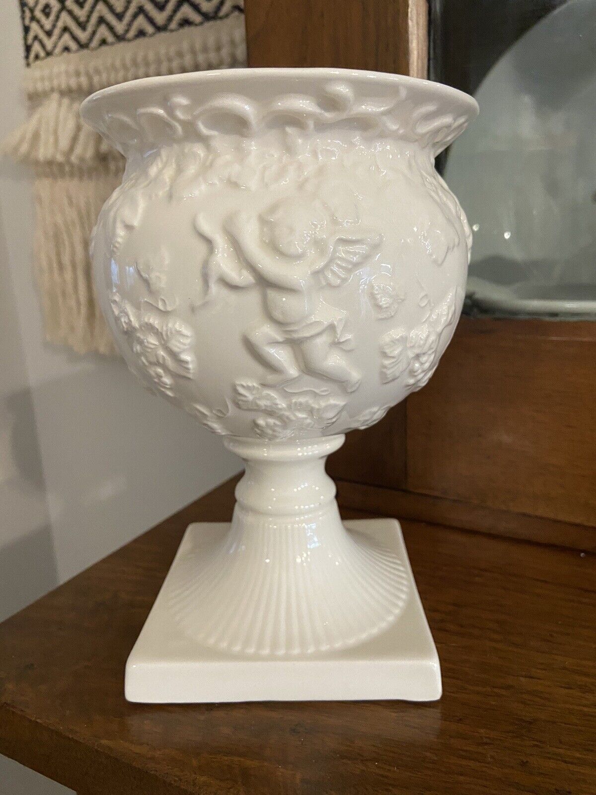 Vintage Renaissance By Lefton 3682 Pedestal Cherub Vase