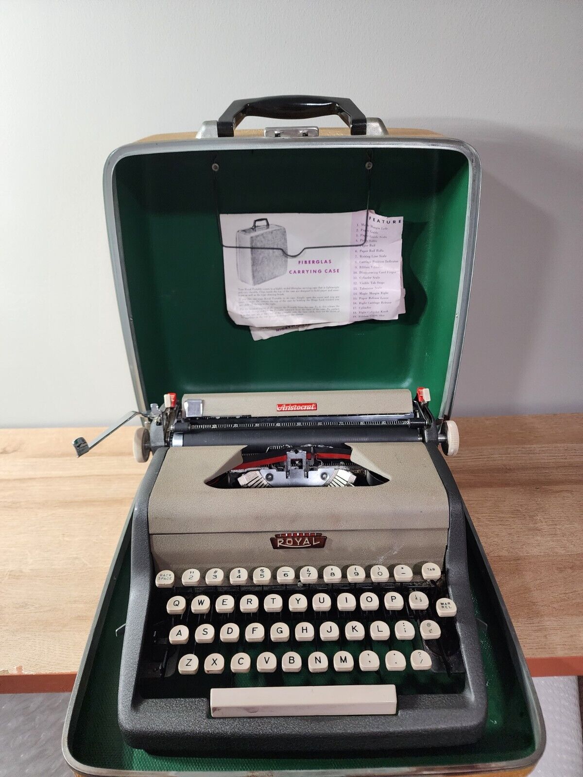 Vtg 1956 Royal Aristocrat Portable Typewriter w/ Hard Tweed Case RB3741984 Works