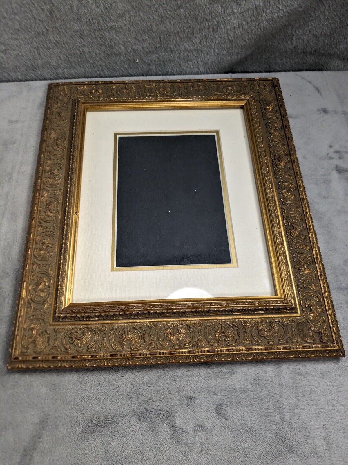 Vintage Ornate Gold Picture Frame Photo Frame 11.5x13.5” Holds 6x4.5”