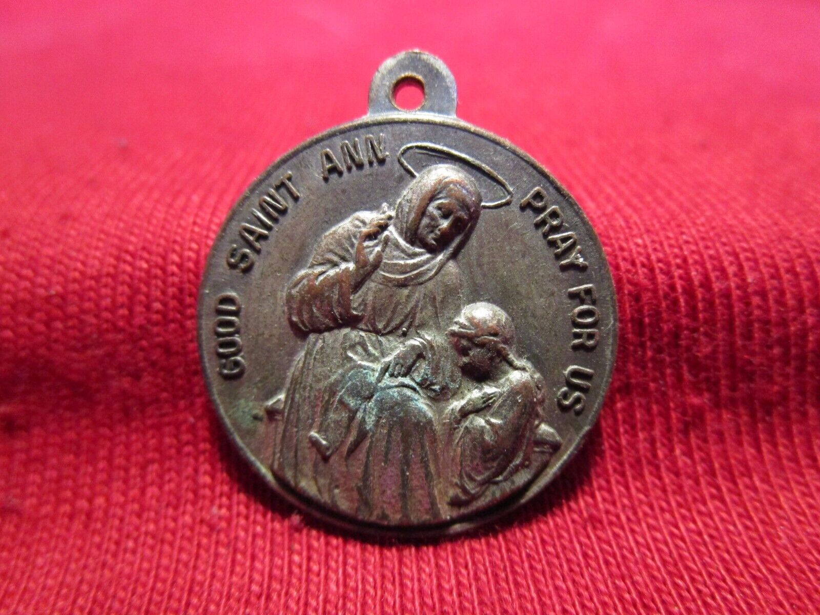 Good St Ann Medal Silvertone St Patrick\'s San Francisco Novena 1947 7/8\