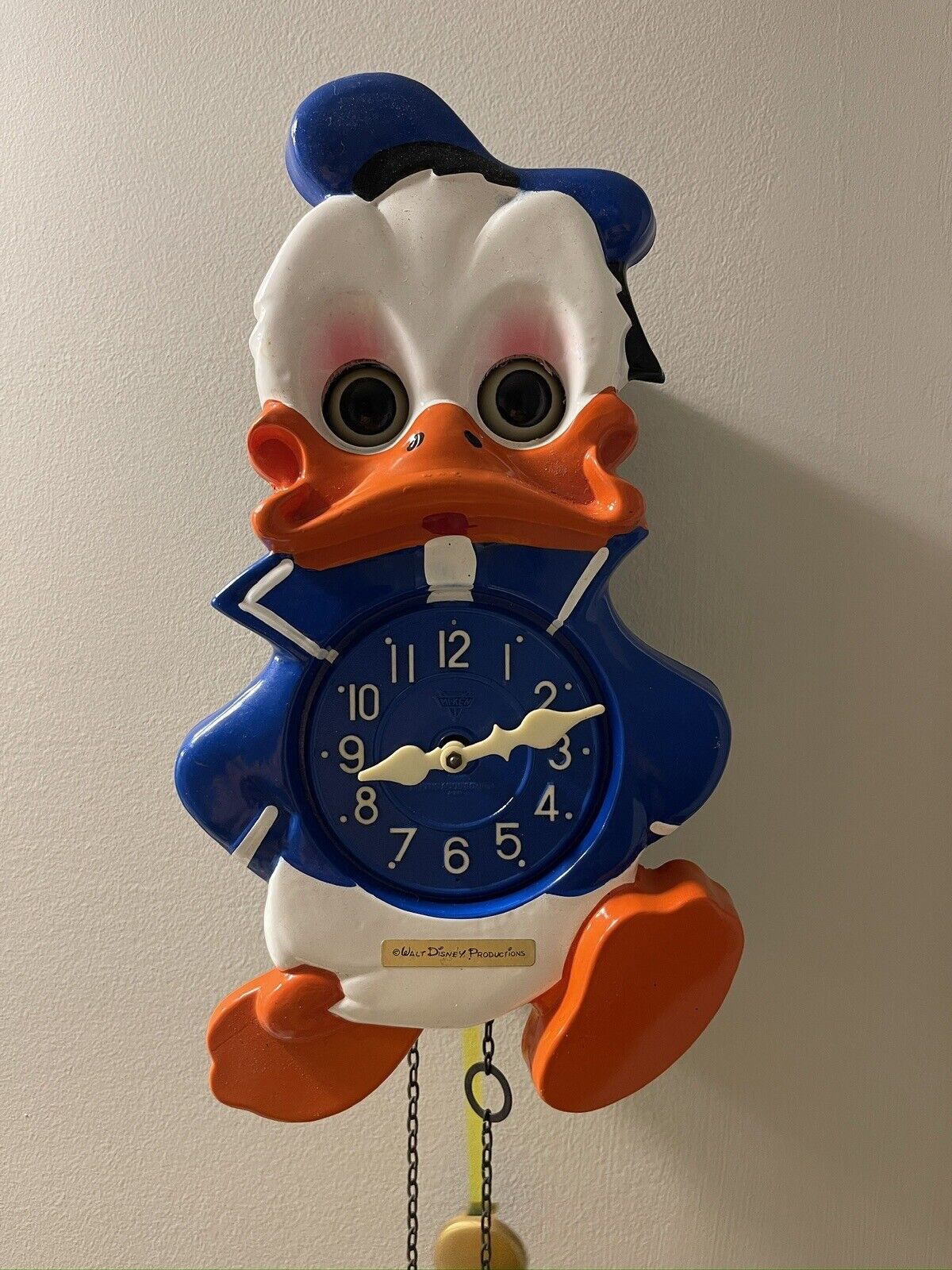 Rare WORKING Mi-Ken Walt Disney Productions Donald Duck Clock