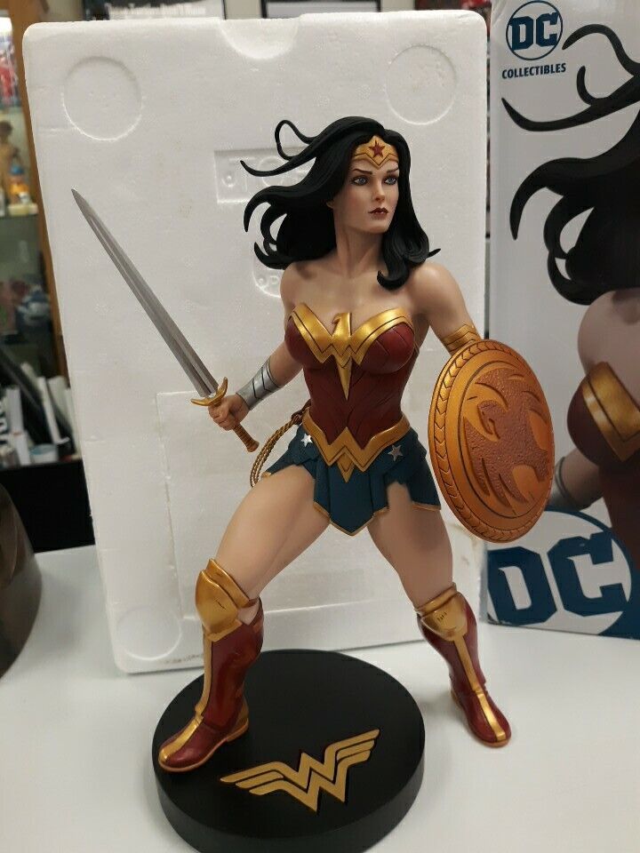 Dc Collectibles Designer Series Frank Cho Wonder Woman Statue 513/5000