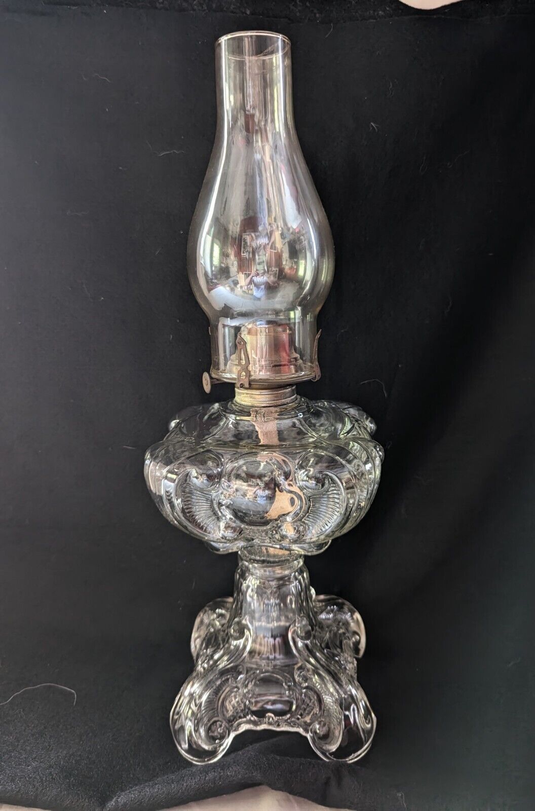 Antique 1890\'s Princess Feather Clear Glass Massive Sewing Oil Lamp
