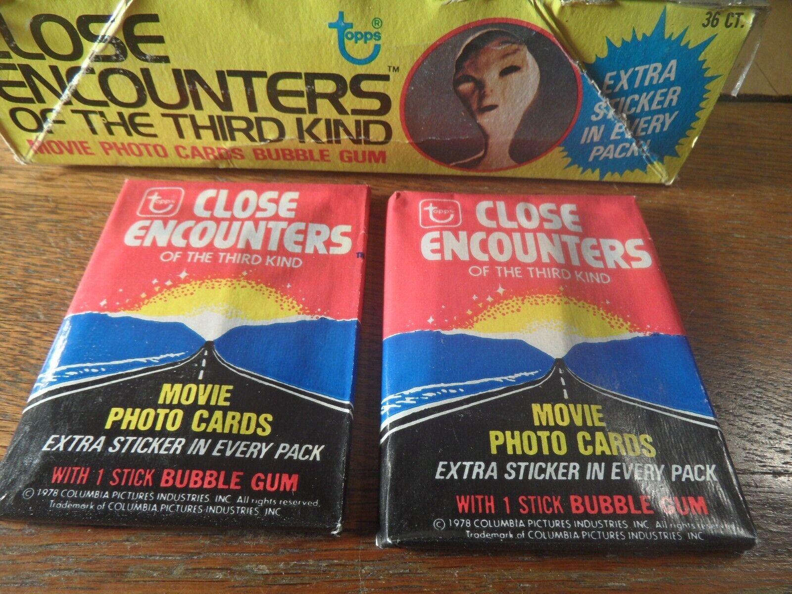 M-20 1978 Topps Close Encounters of the Third Kind Movie wax pack lot X2 packs