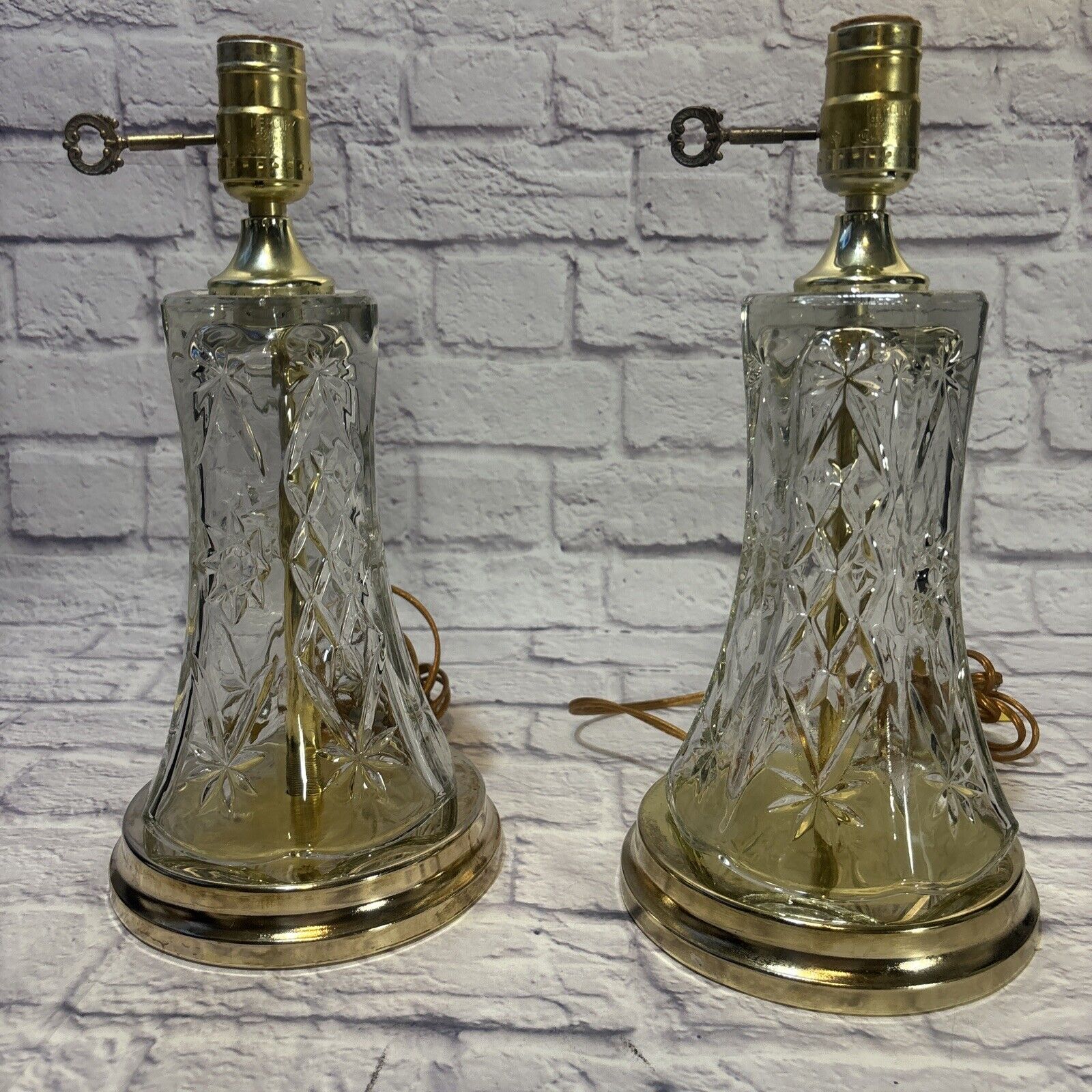PAIR OF MID CENTURY ART MODERN PRESSED GLASS LAMPS