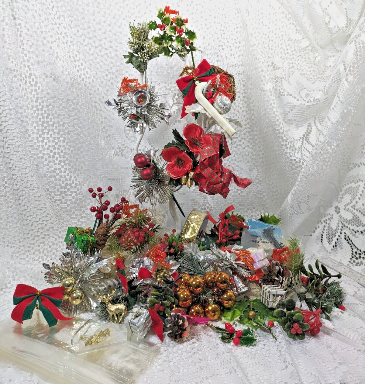 VINTAGE Christmas Corsage Wreath Floral Arrangement Craft LOT 60-90\'s Greenery