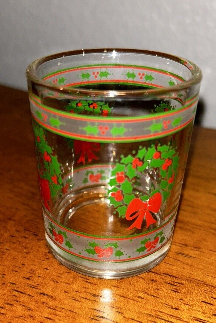 Christmas Wreath Votive Candle Holder Vintage Indiana Glass Co. 2 5/8” Tall