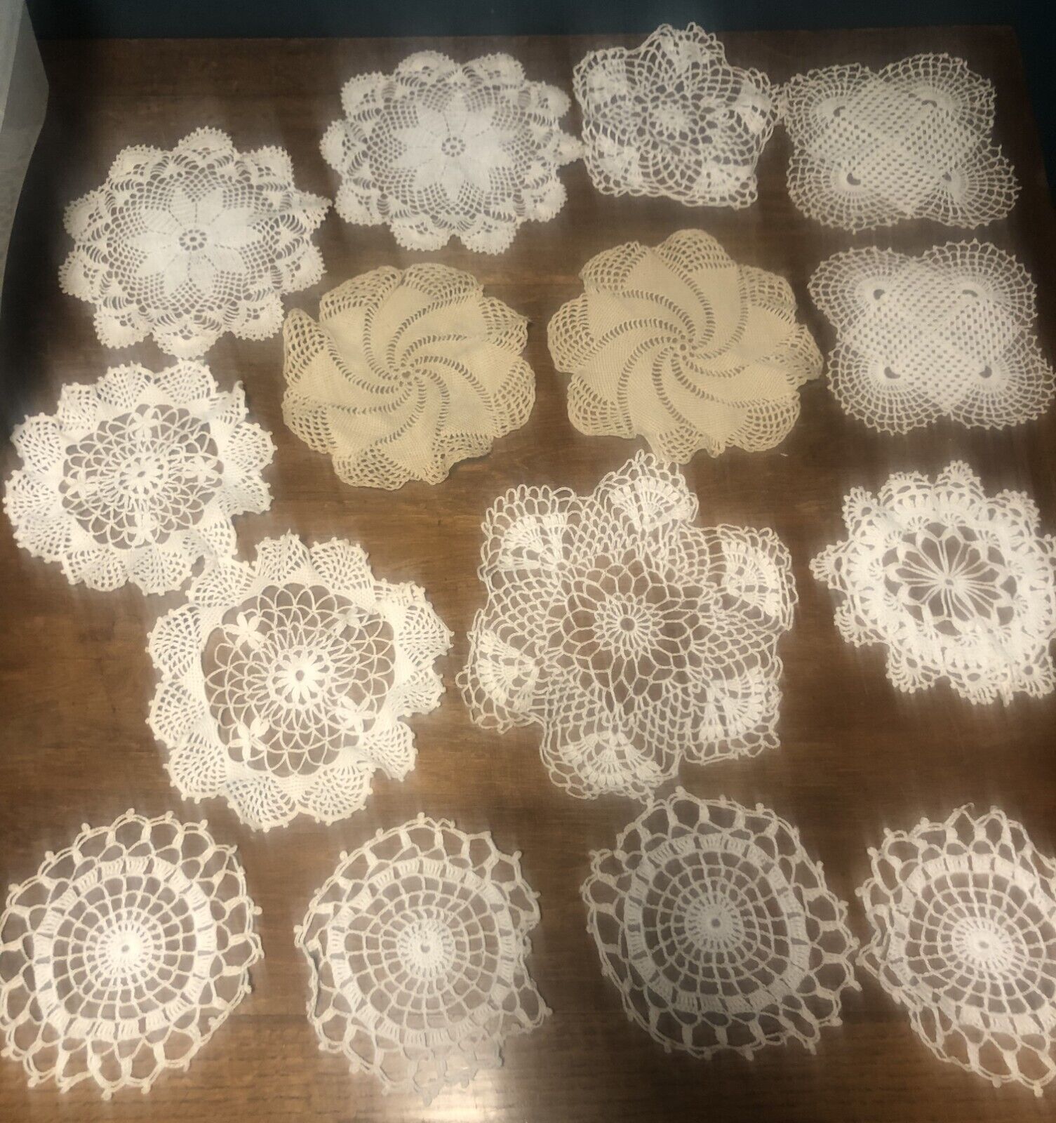 Vintage 15 Piece Crafters Lot Of Beautiful Lace Doilies Assorted Patterns & Sets