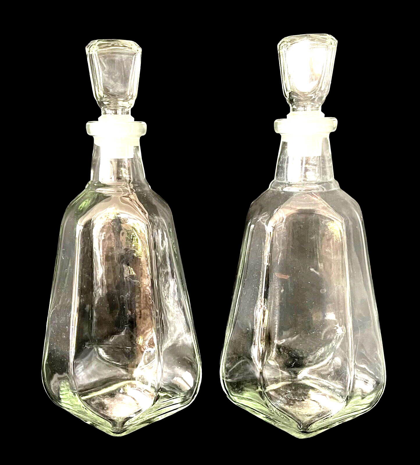 2 Crystal Liquor Bottle DECANTERS Unique Heavy Glass Decanters w/Stoppers 750 mL