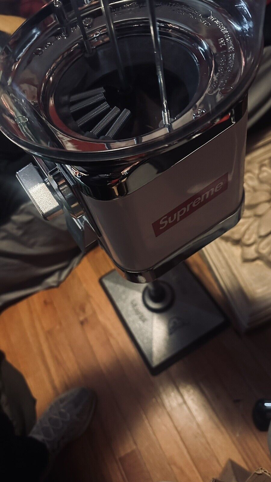 Supreme FW22’ Beaver Gumball Machine With Stand.