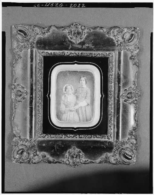 Photo:Two unidentified women,Portrait,1840-1860