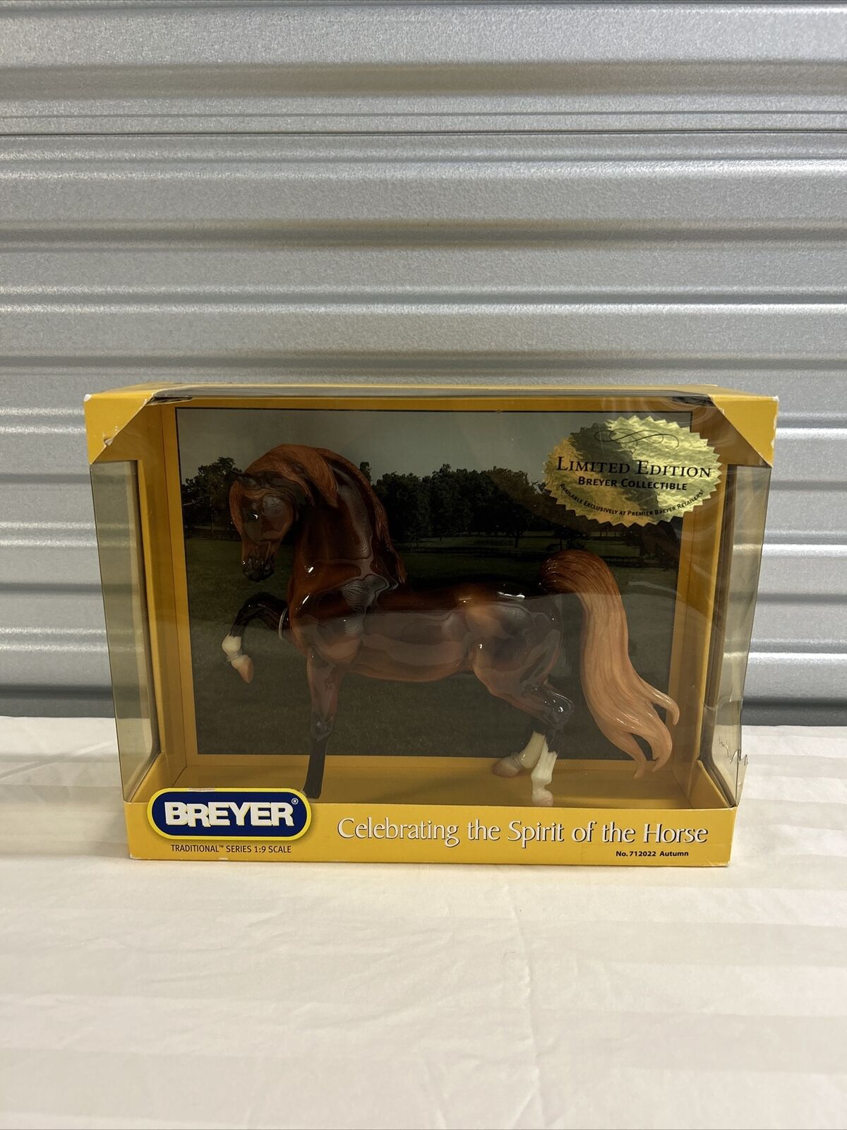 Breyer Horse #712022 Autumn Glossy Chestnut NEW READ
